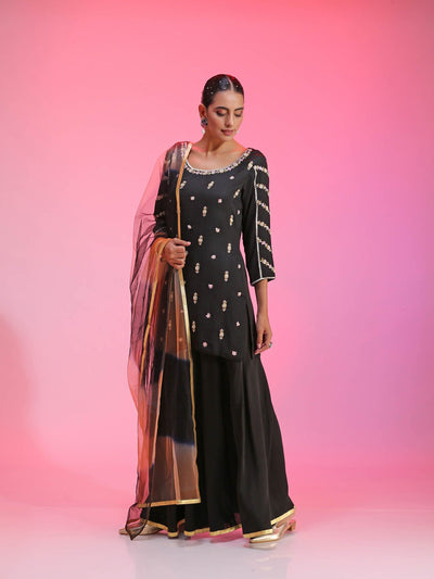 Dharree/bl