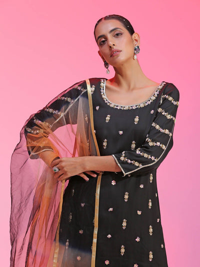 Dharree/bl